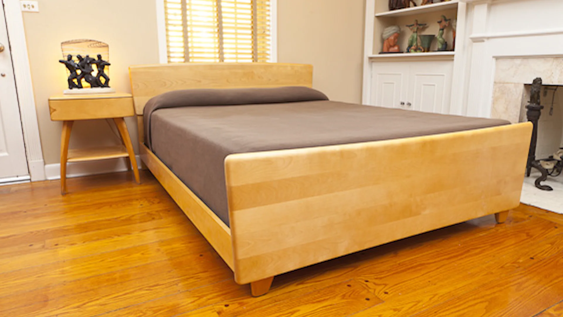 Heywood wakefield deals queen bed