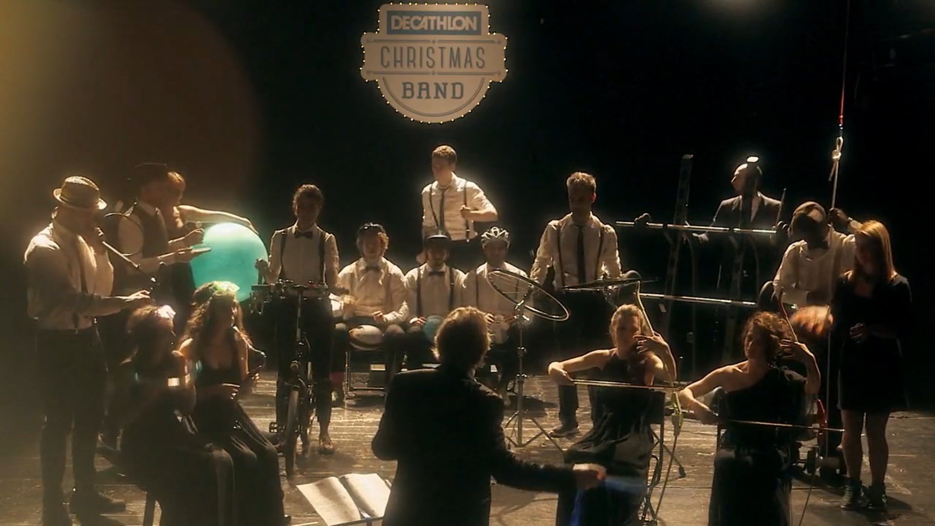 Decathlon ● Christmas Band