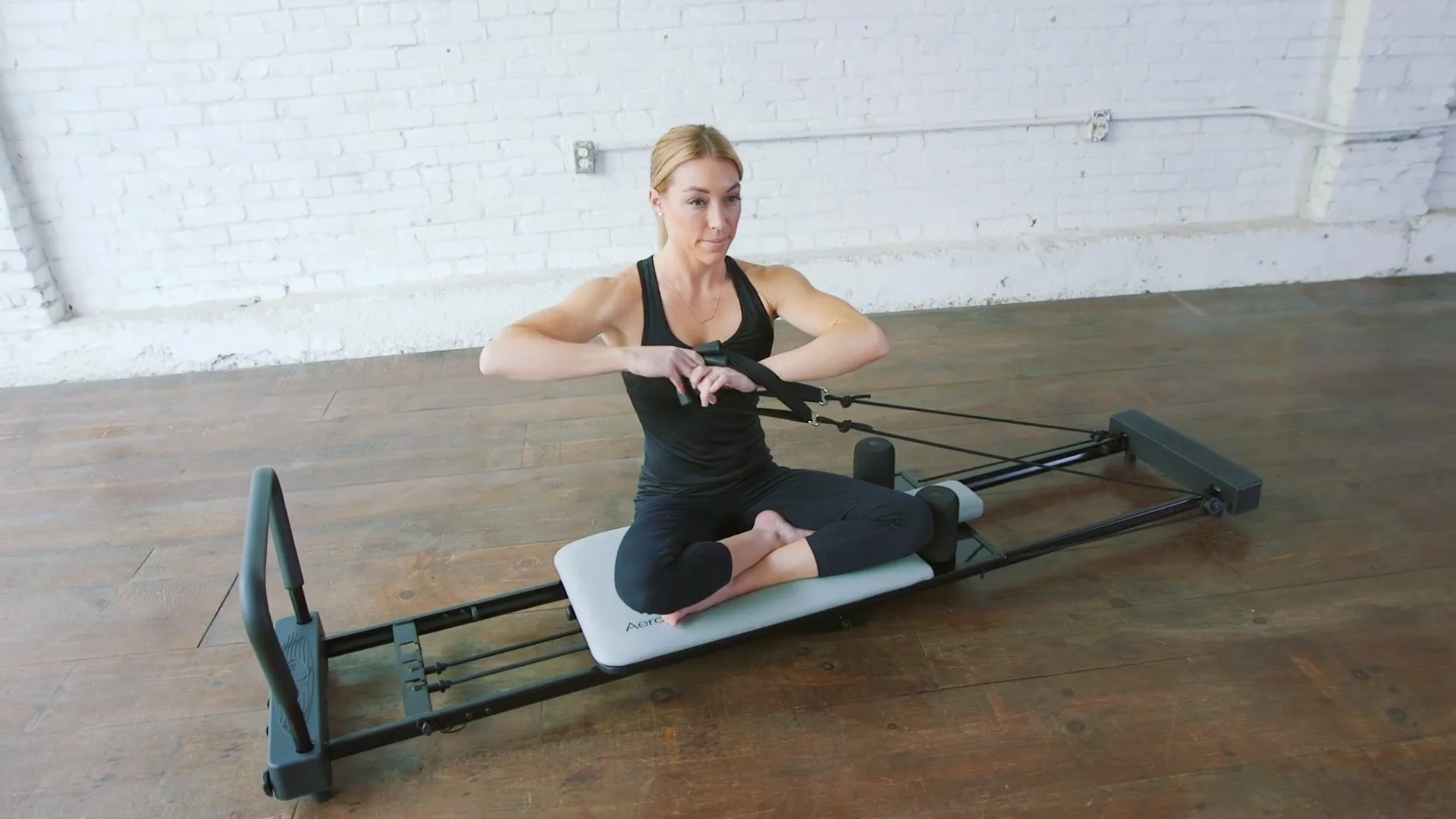 AeroPilates Reformer 287 on Vimeo