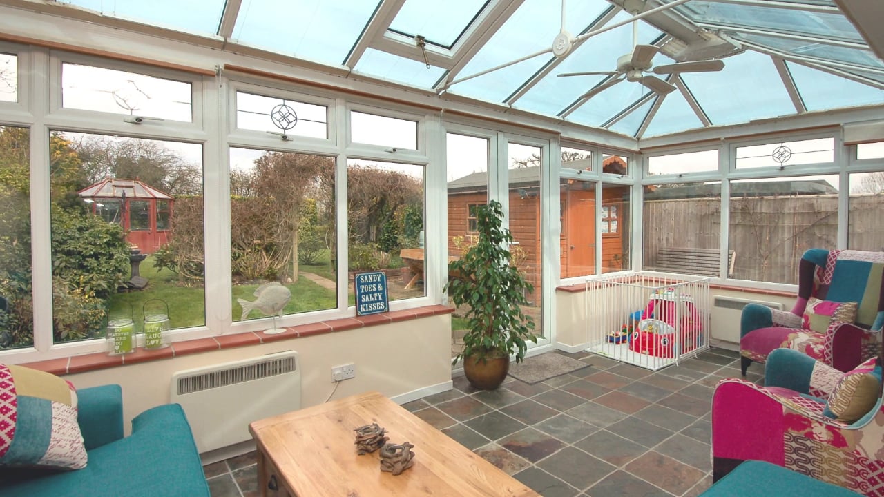 51 Westmead, Princes Risborough on Vimeo