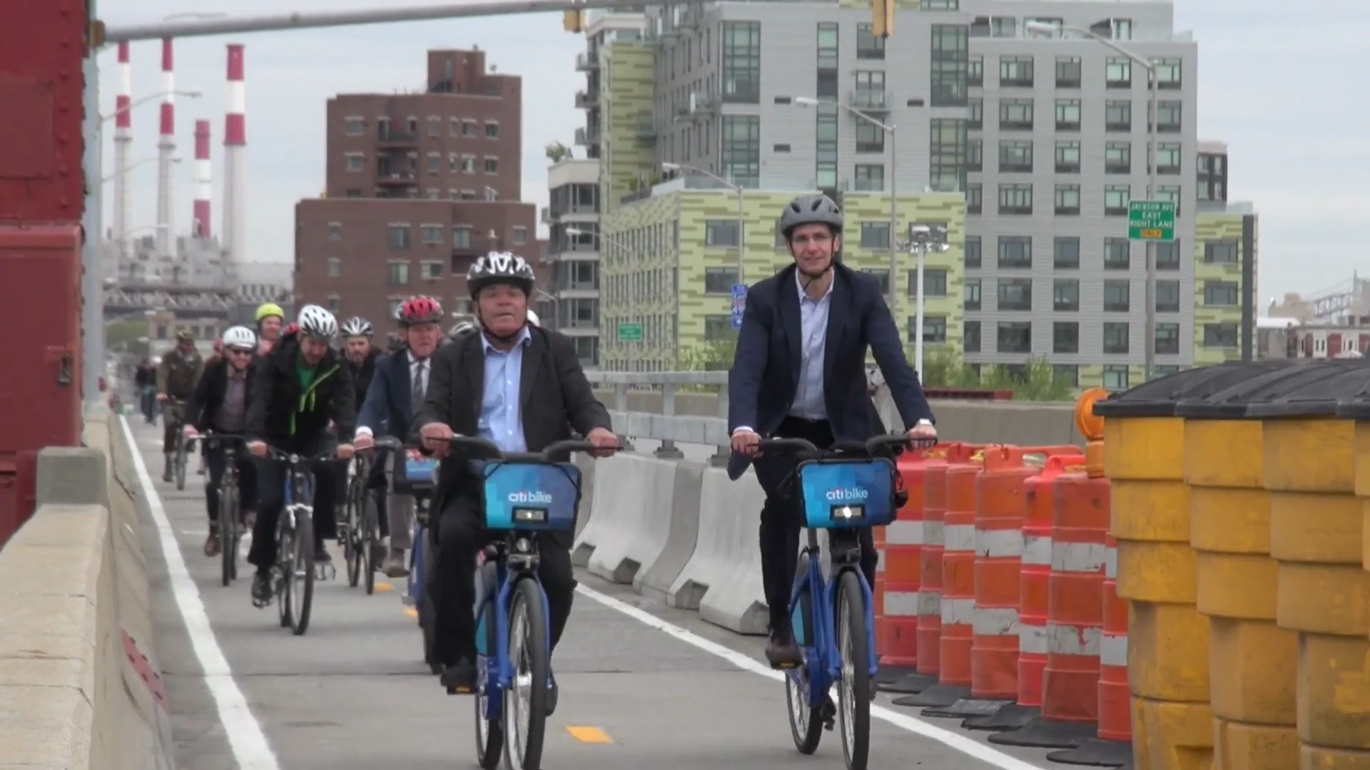 The Pulaski Bridge Protected Bike Path Is Finally Open