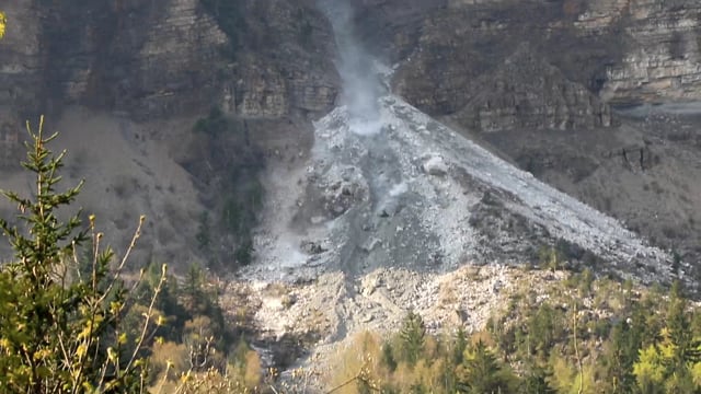 Vidéo Écoutes sismiques dans la face Est du Granier id:165209317