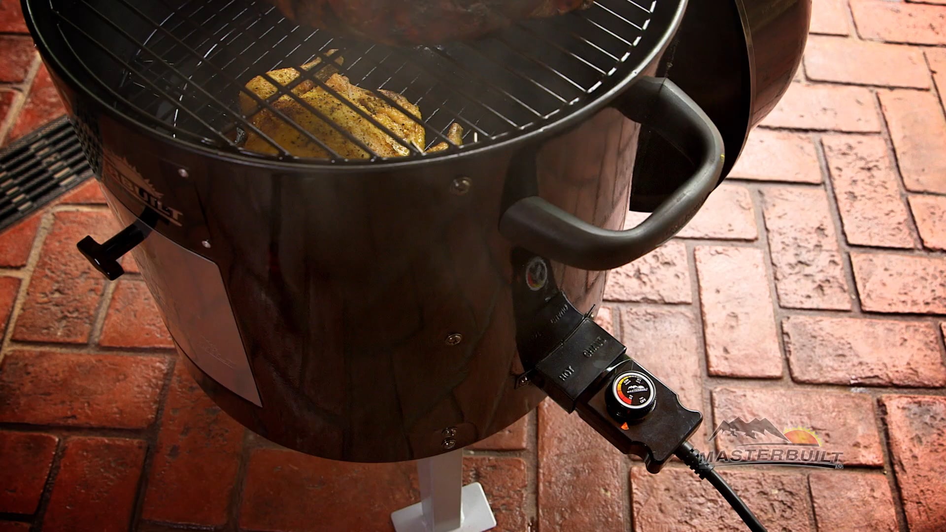 Masterbuilt Electric Bullet Smoker