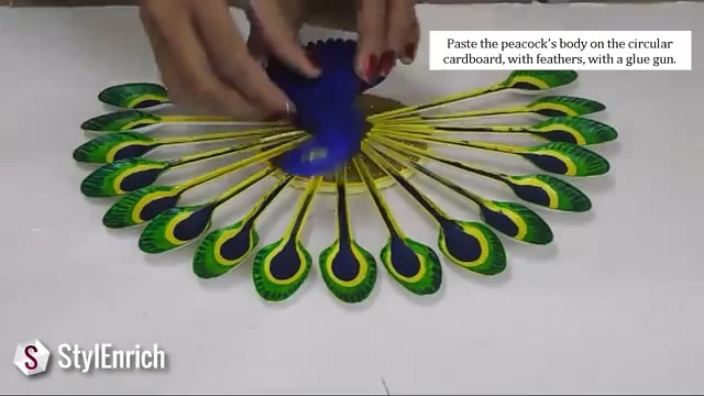 16+ Pretty Peacock Crafts for Kids - Natural Beach Living