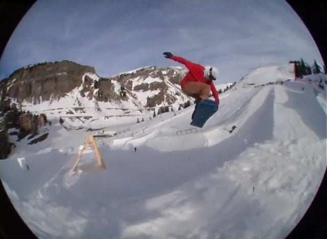 BangingBees x Avoriaz – End Of Season from Lionel Simon