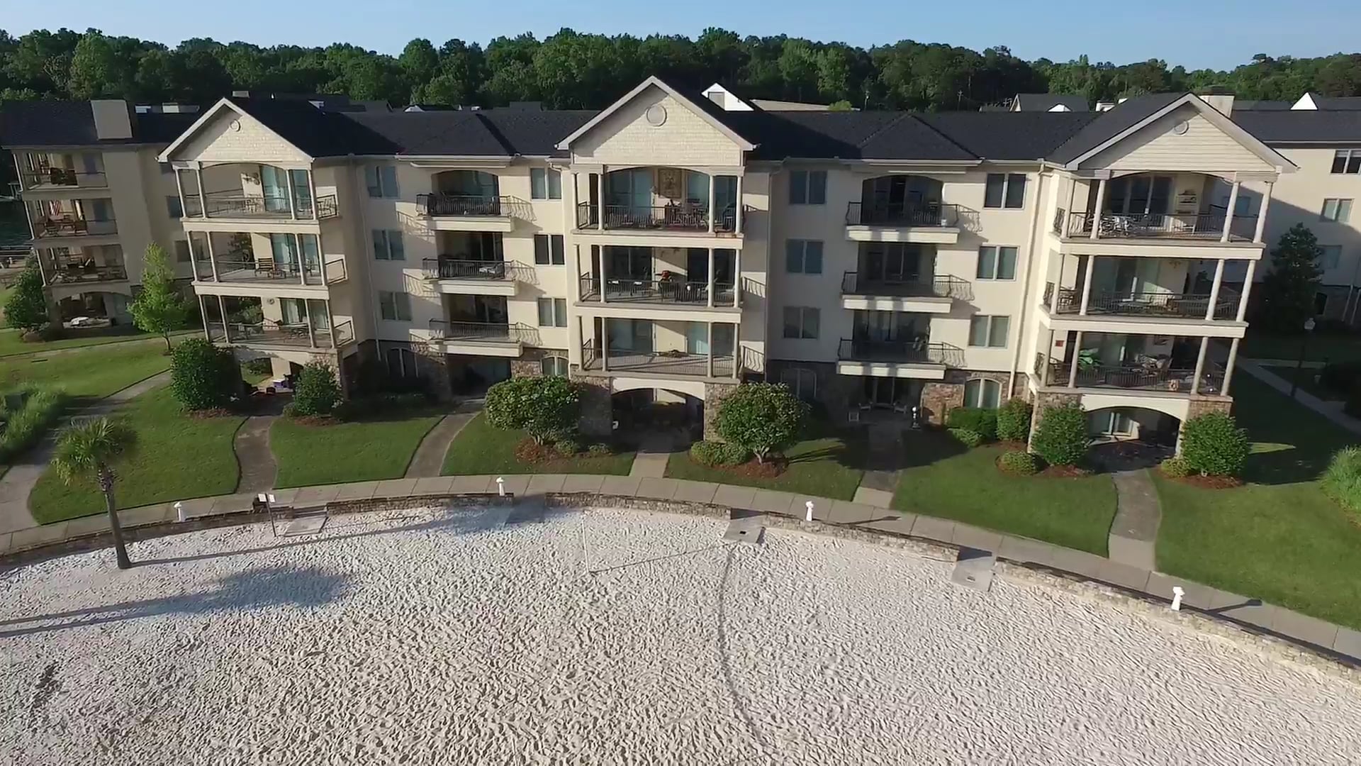 Harbor Pointe Condos on Vimeo