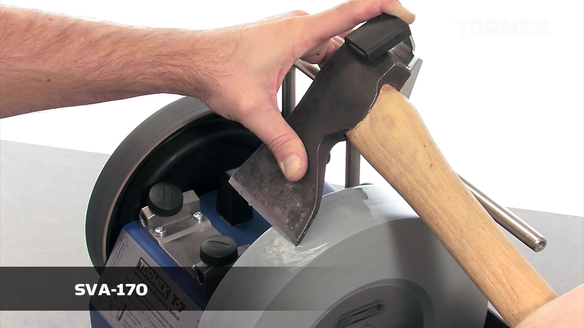 Tormek Long Knife Jig SVM-140 on Vimeo