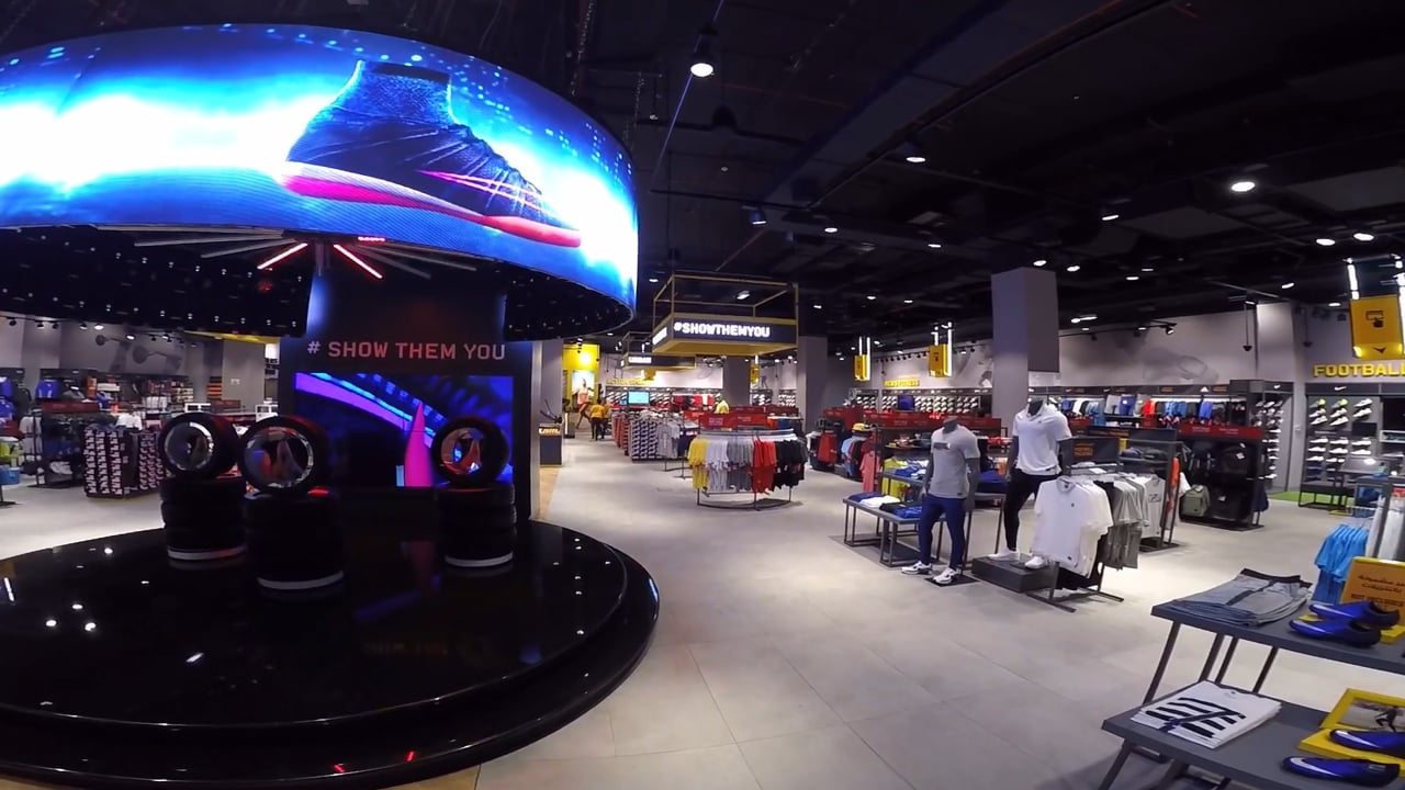 Dynamo LED Displays curved LED Video Wall in retail store!