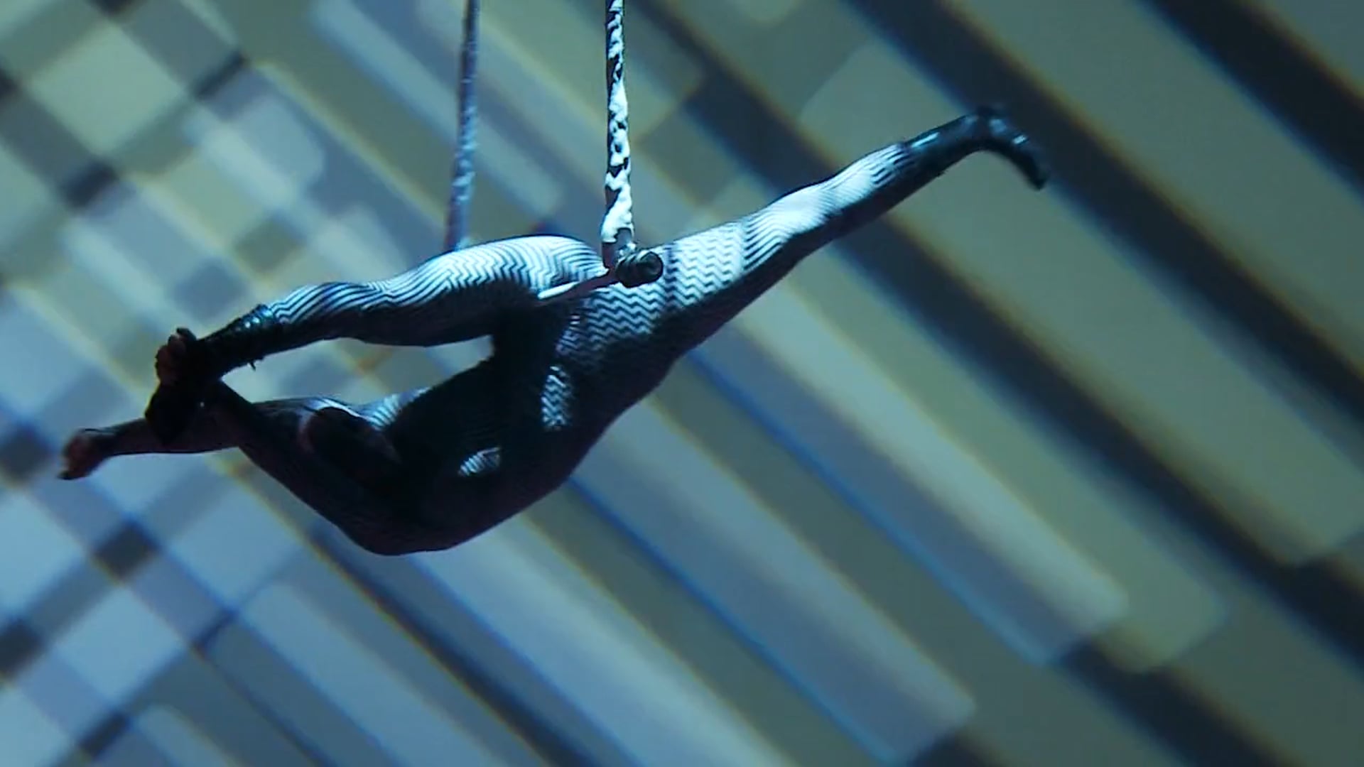 Dance Trapeze Act 'Illusion'