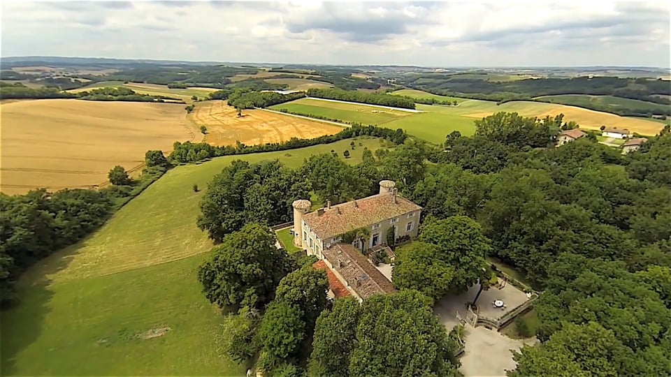 Lartigolle Idyllic French Chateau For Weddings Group Celebrations