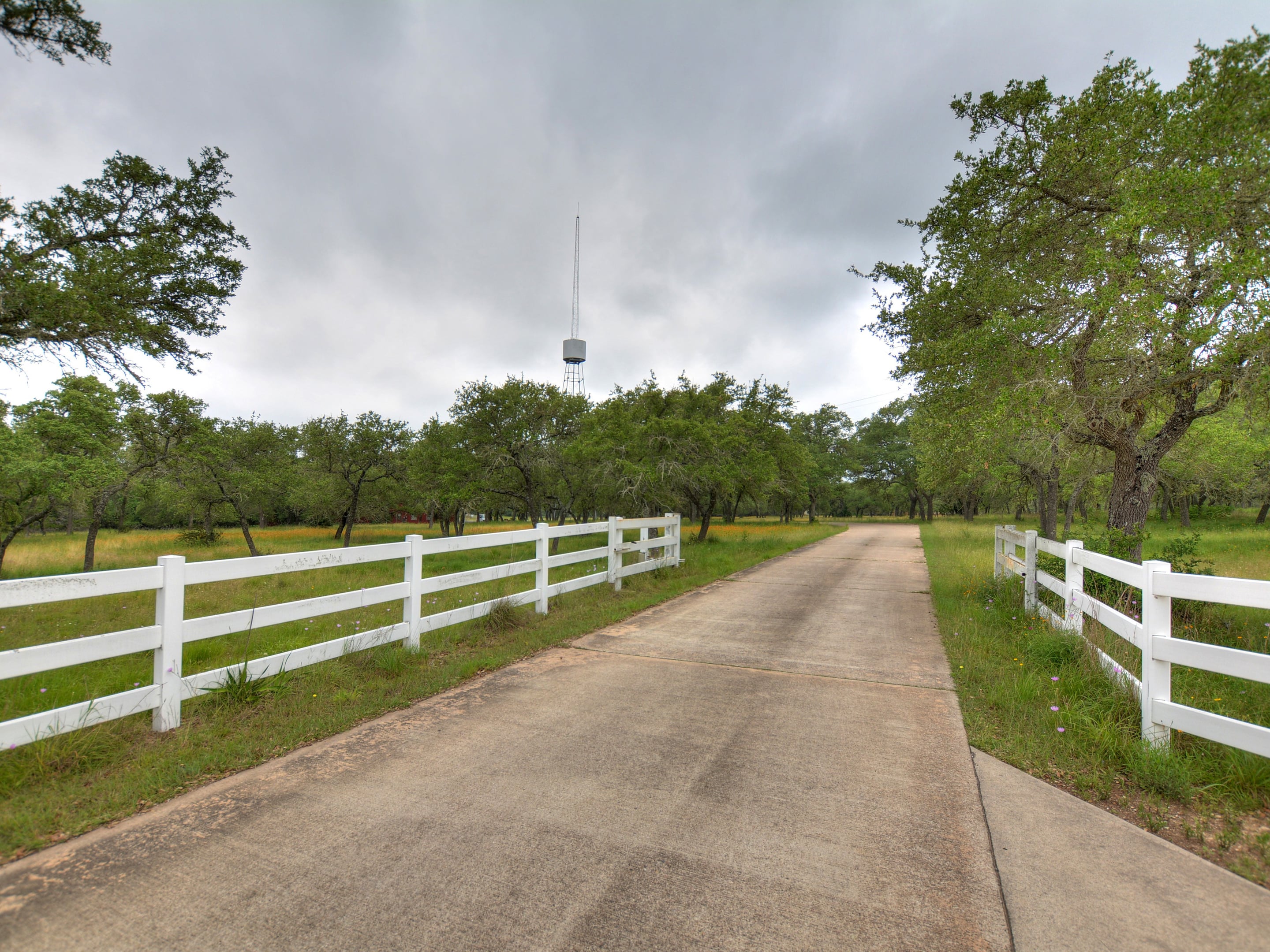 12121 Fitzhugh Rd on Vimeo