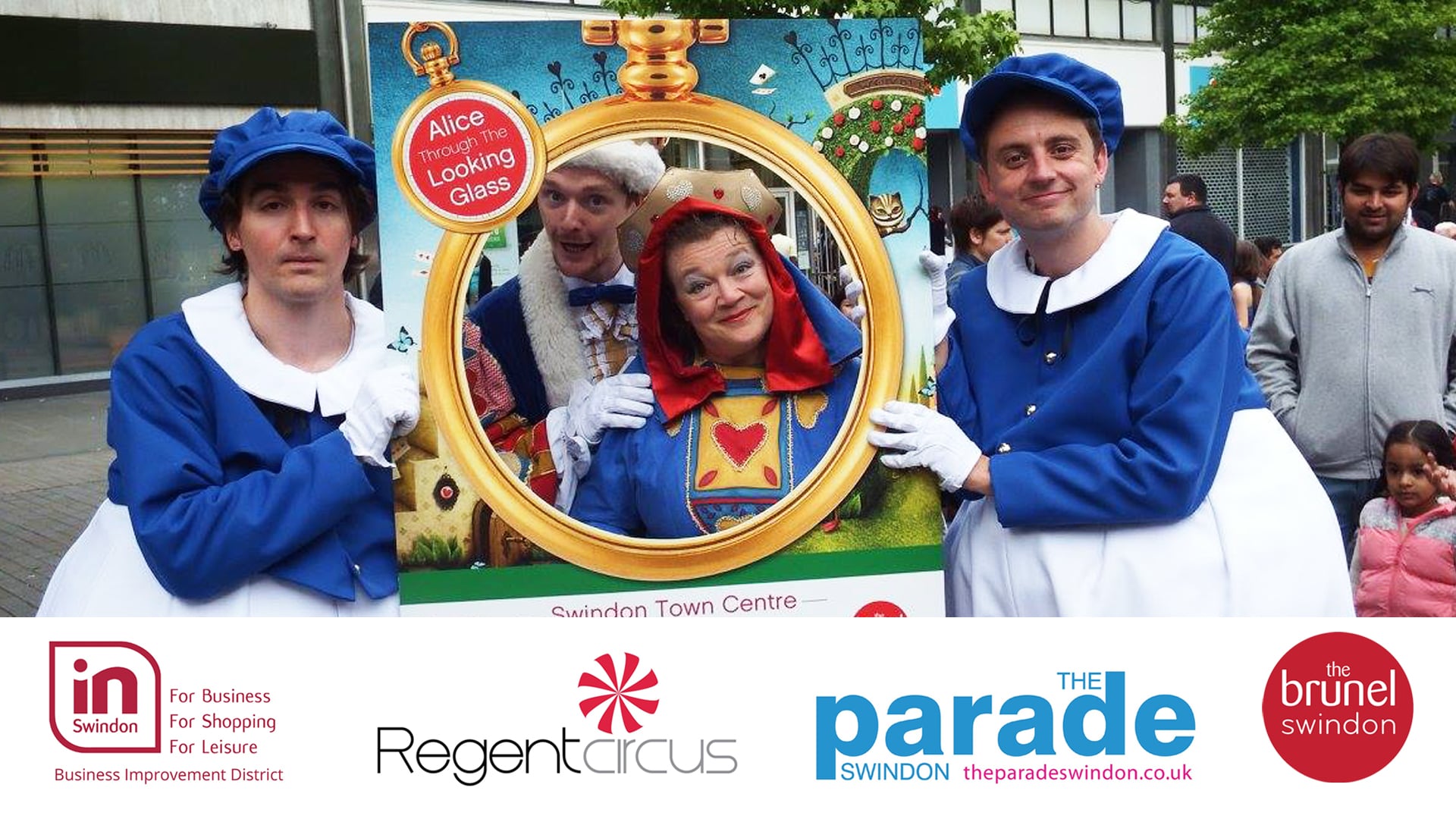 Alice Through the Looking Glass Spectacular - Swindon Town Centre 2016