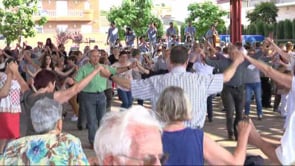 Molt públic segueix la 41ena edició de l'Aplec de la sardana de l'Escala.