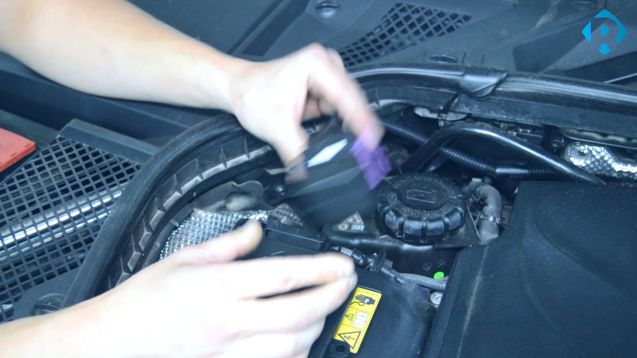 Безопасный чип тюнинг Mercedes C 180 W205 с Rambach Power Box. on Vimeo