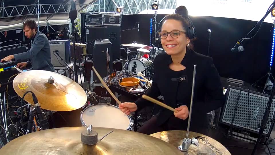 Anne Paceo Batterie Et Voix Céleste Au Pied Des Tours Sur La Scène De La Défense Jazz Festival 