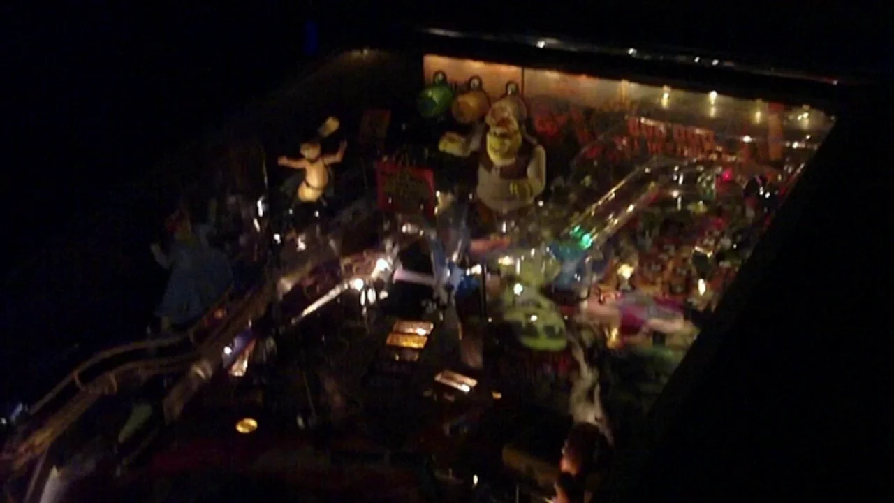 Shrek Pinball Review The Game Grid Arcade, Utah on Vimeo
