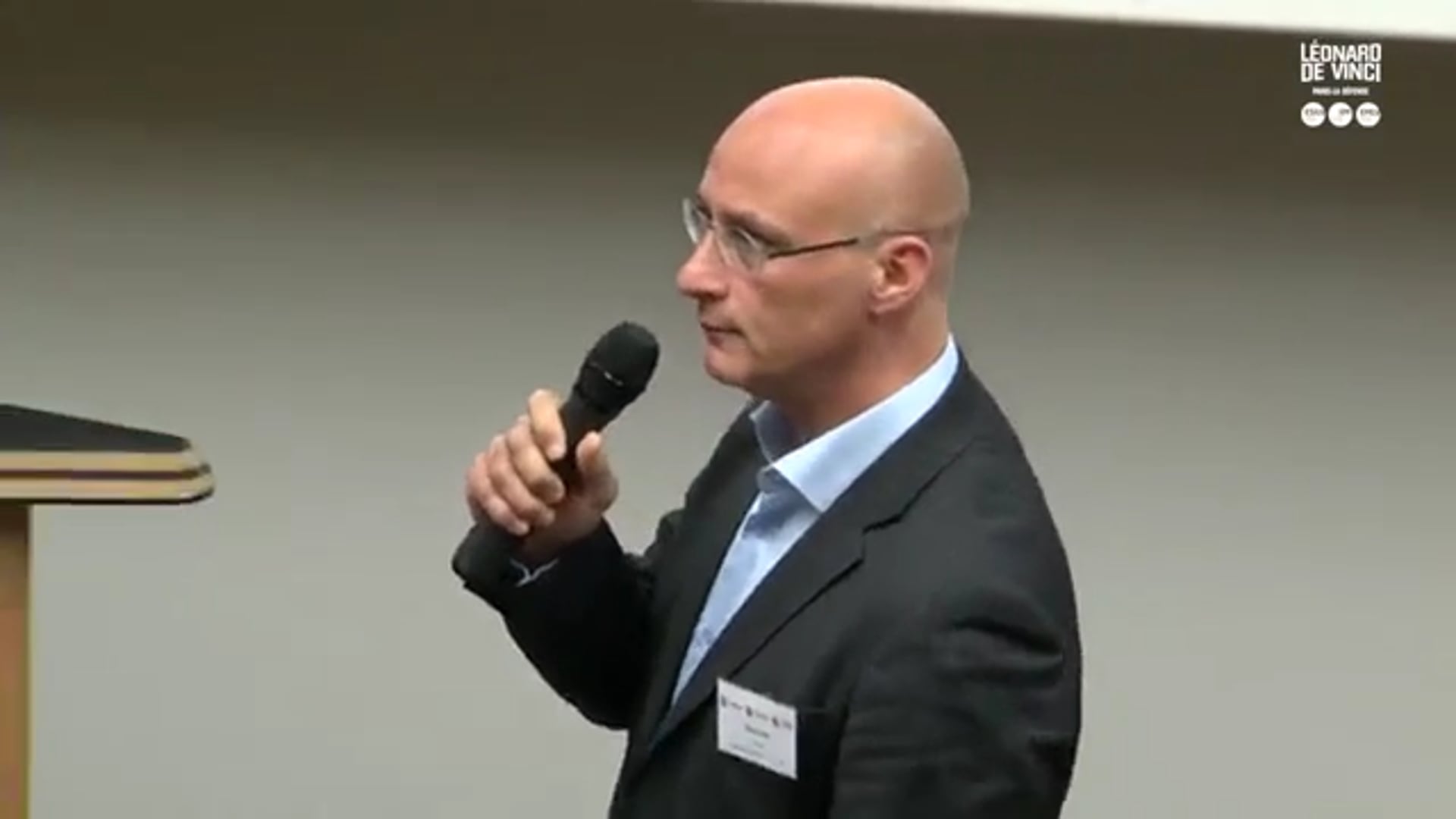 "Learning by dreaming"