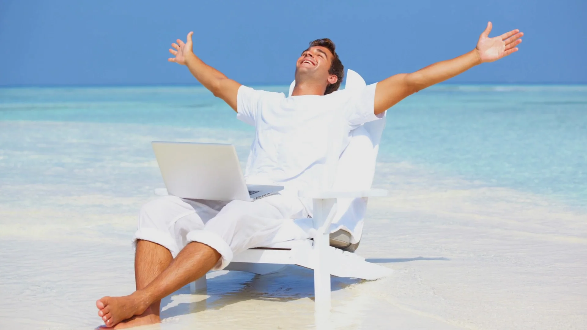 Человек отдыхает. Отпуск фото. Отдых за границей. Гелиотерапия в санатории. Отдохнуть за 3 дня.