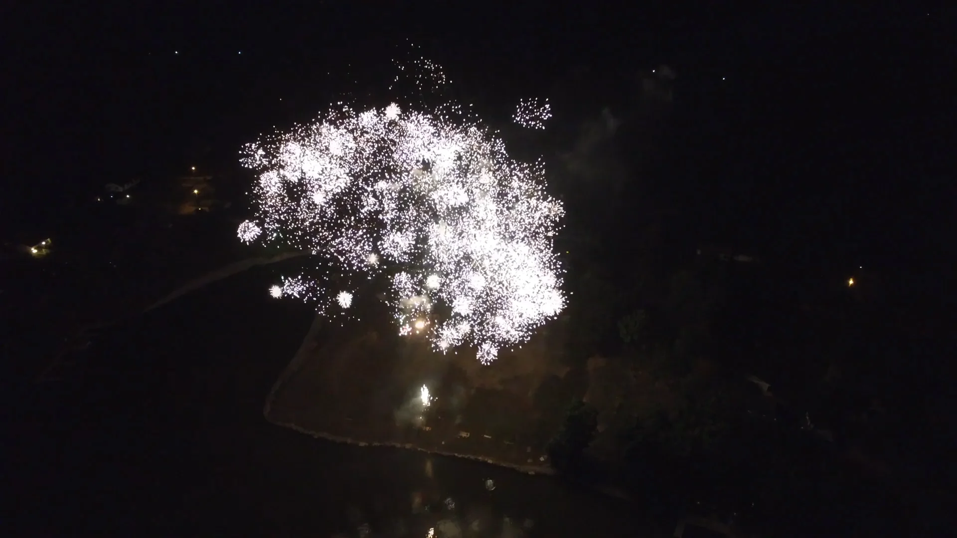 July 4th 2016 Fireworks Holiday Lakes, Willard Ohio on Vimeo