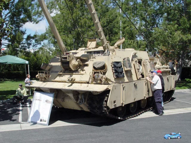 And m 88. And m 88. Брэм геркулес м88. M88 recovery vehicle. M88 брэм.