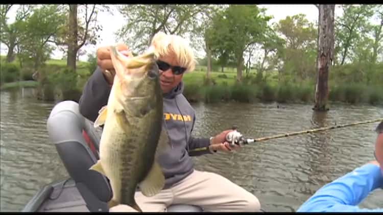 Jimmy Houston Outdoors - Fishing with Tommy Renfro on Vimeo