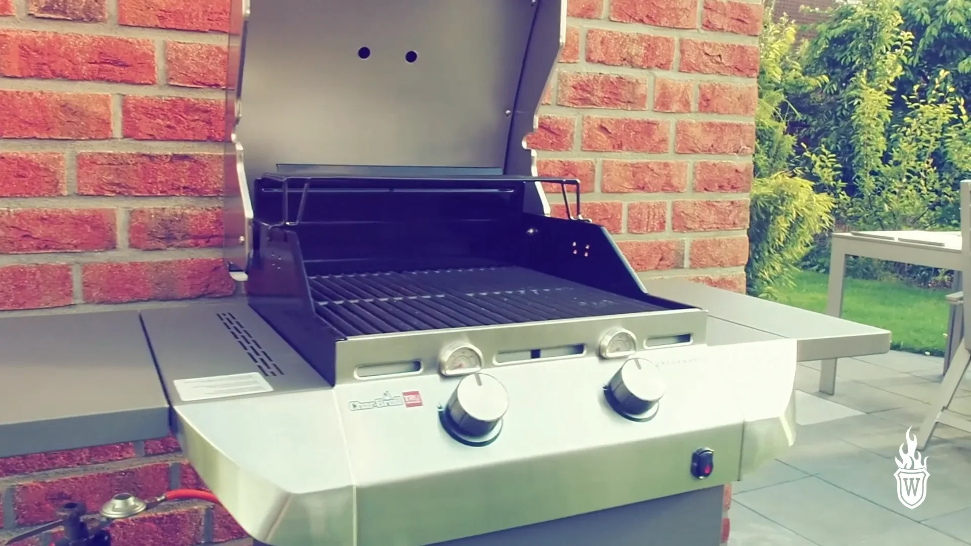 WHUDAT testet den hei en Char Broil T 22G Gasgrill