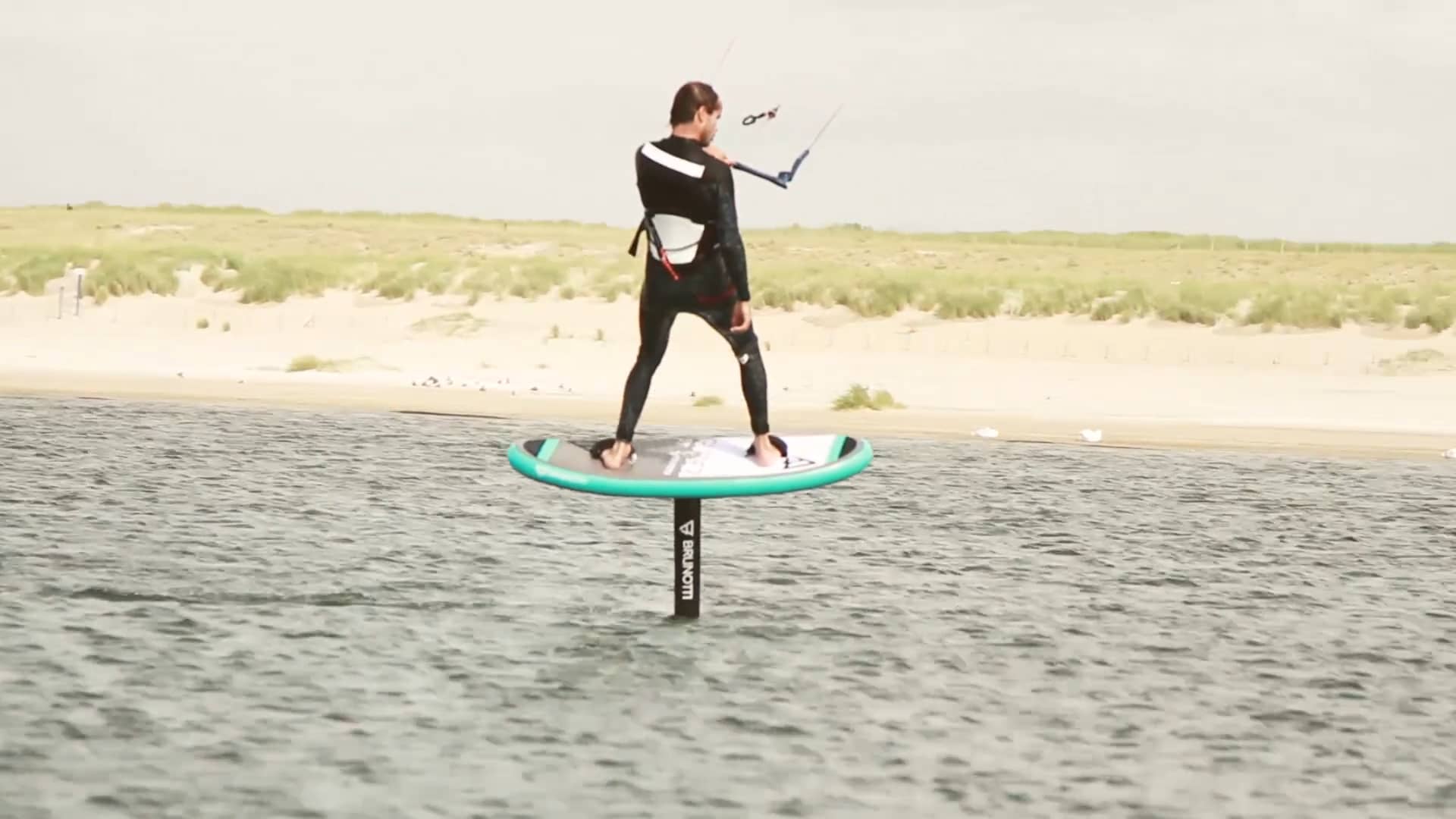Brunotti RDP Glider, worlds first inflatable kiteboard. on Vimeo
