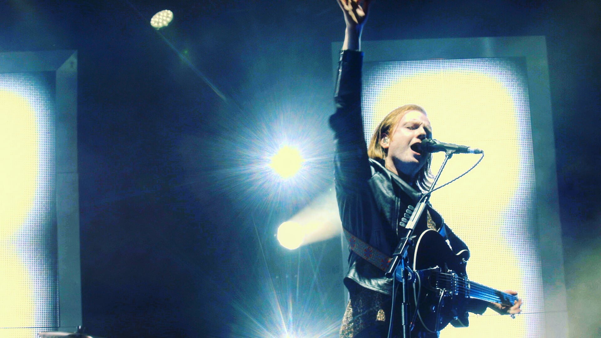 NOS Alive 2016: Walk on stage with Two Door Cinema Club