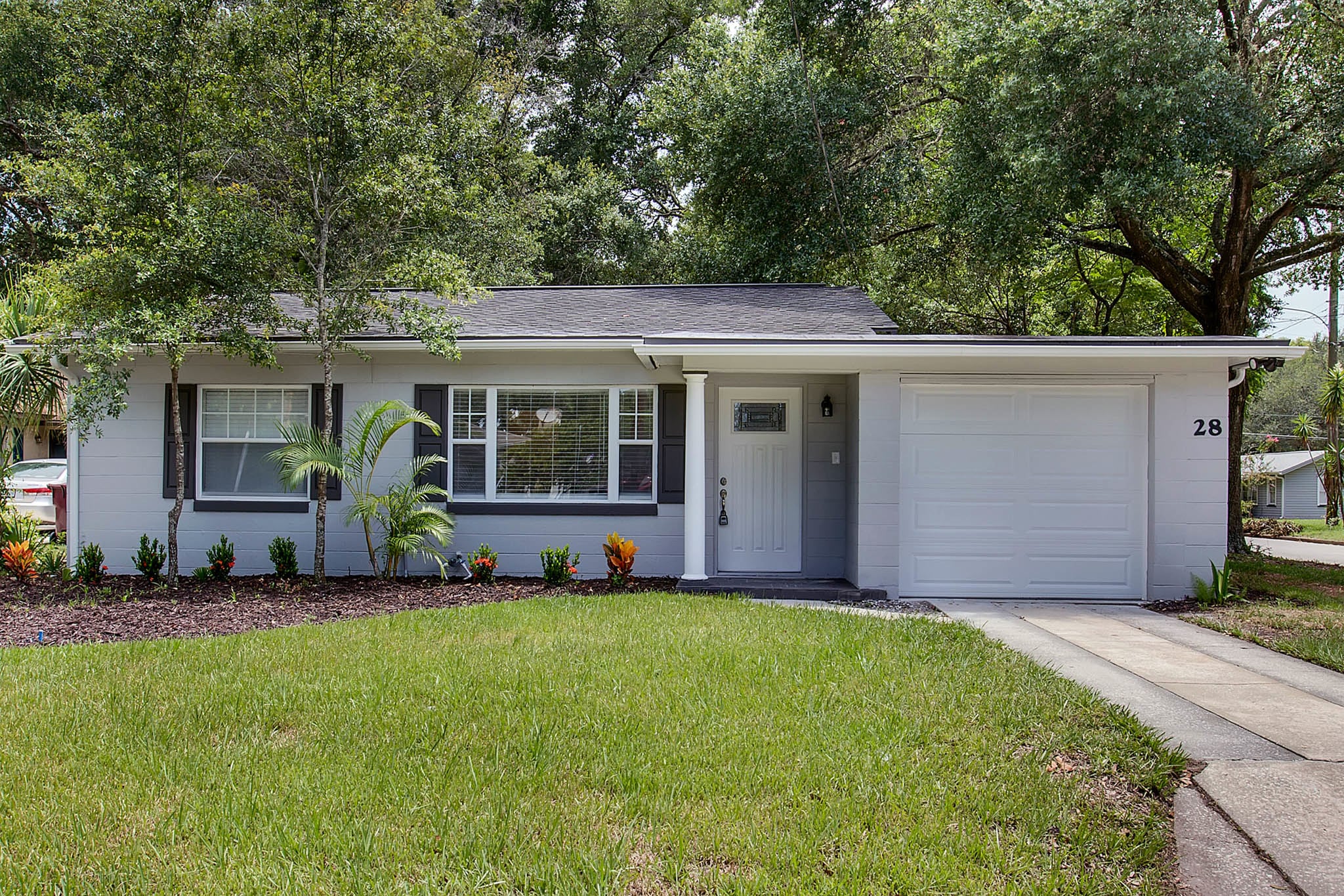 28 W Spruce St, Orlando, FL 32804 (MLS Tour) on Vimeo