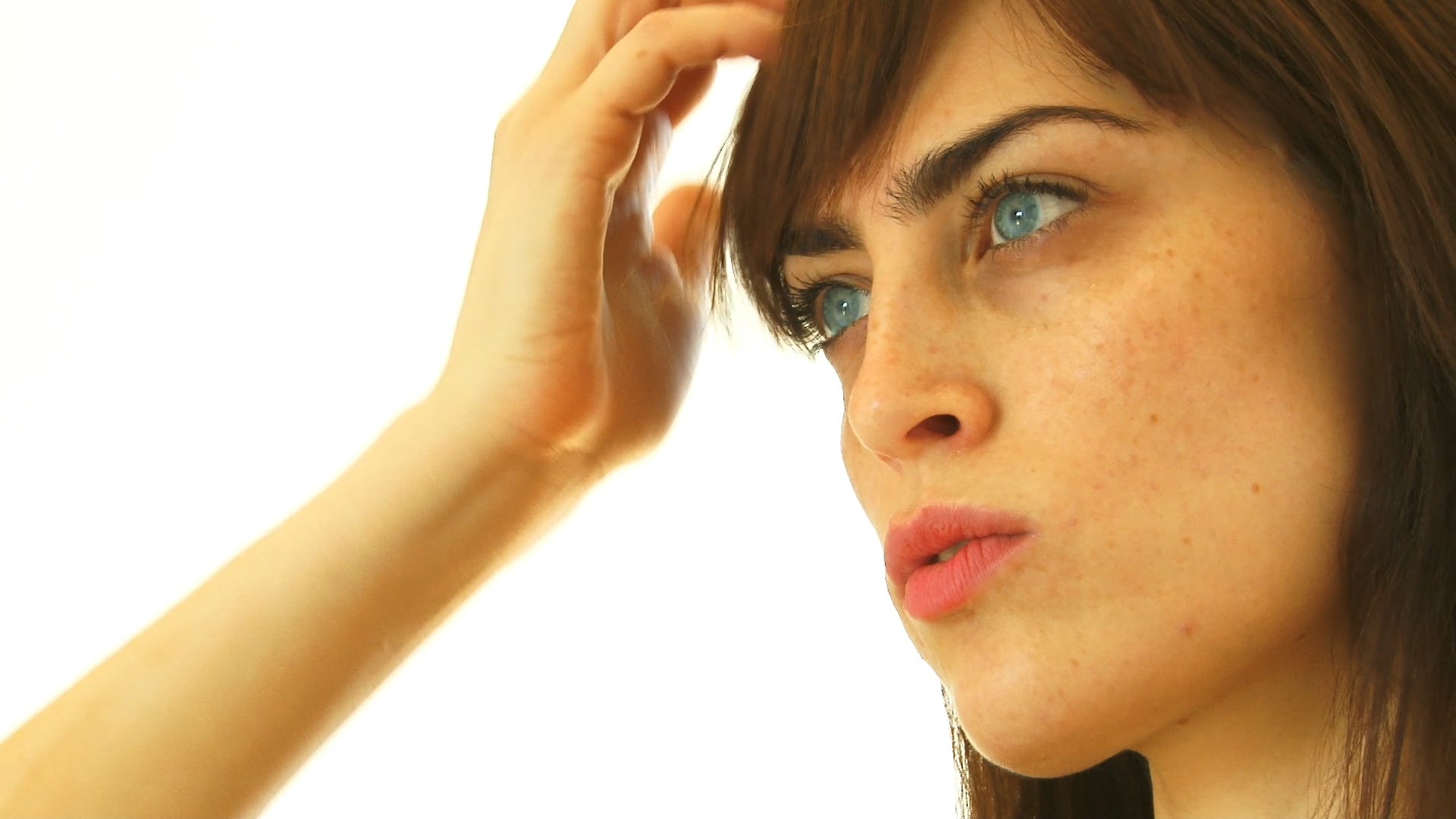 ​Ex-Hasidic Woman Embraces Her Queer Identity