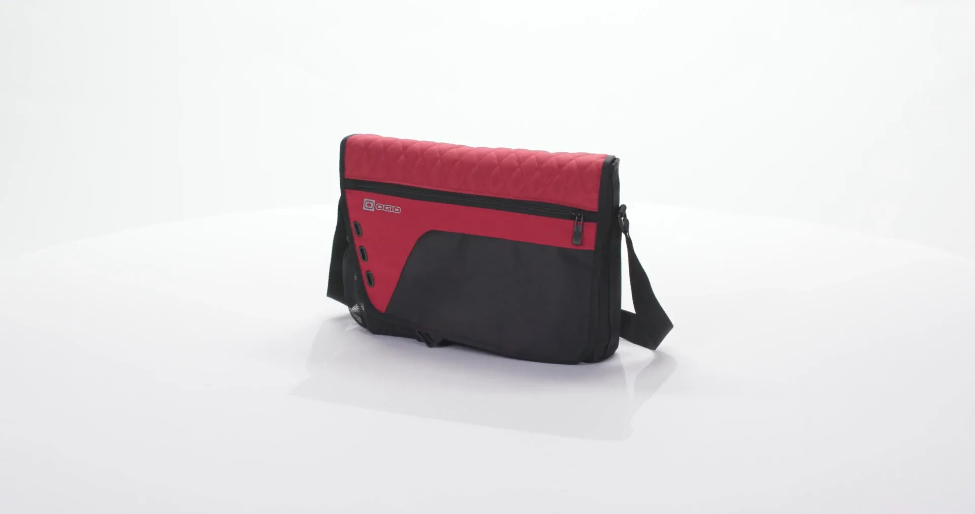 Ogio vault store messenger bag