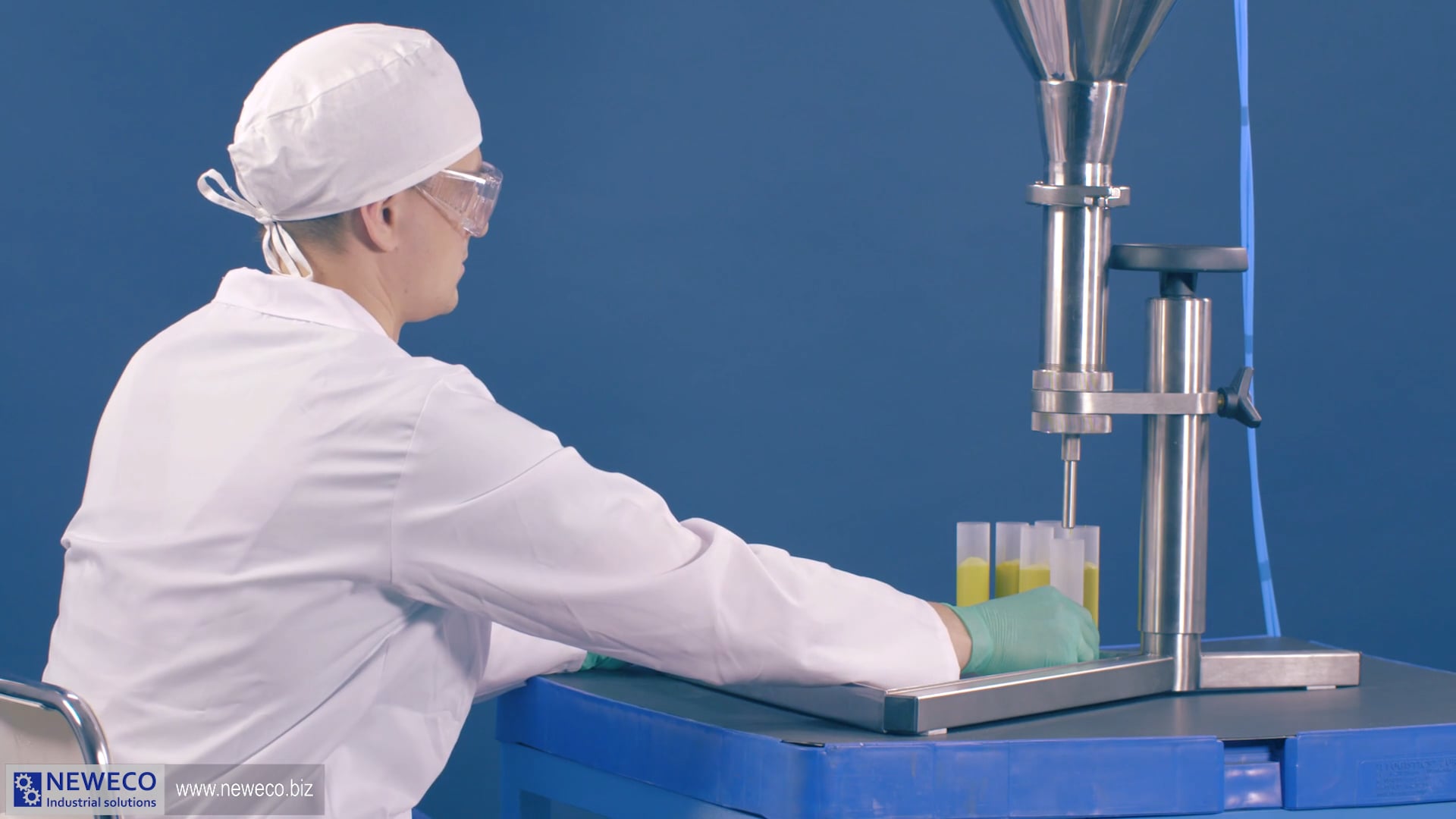 Pneumatic piston filling machine, NEWECO DT-250 on Vimeo