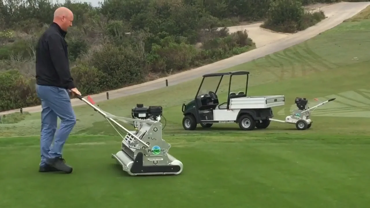 歩行型エアレーター プラネットエアー21 | ミクニグリーンサービス