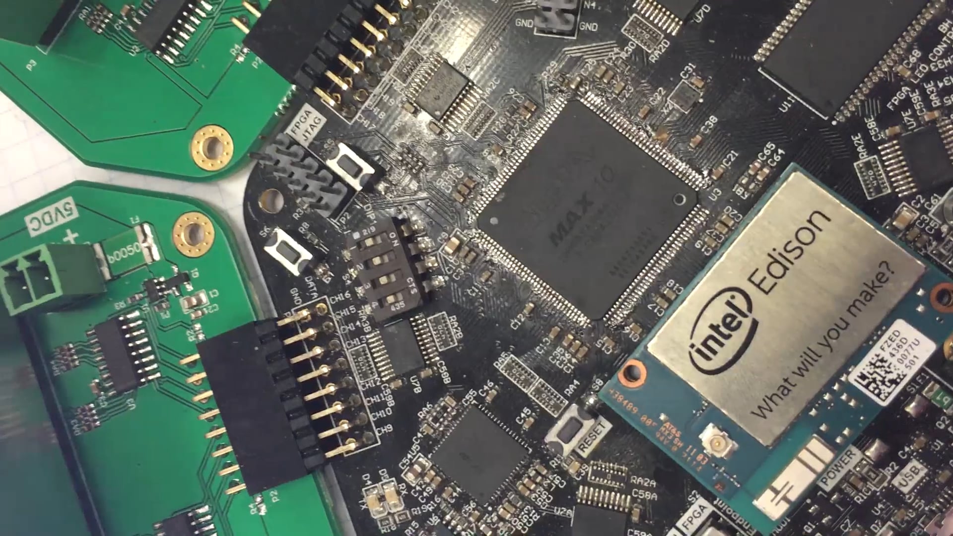 Point Runner with Custom LED Array on Vimeo