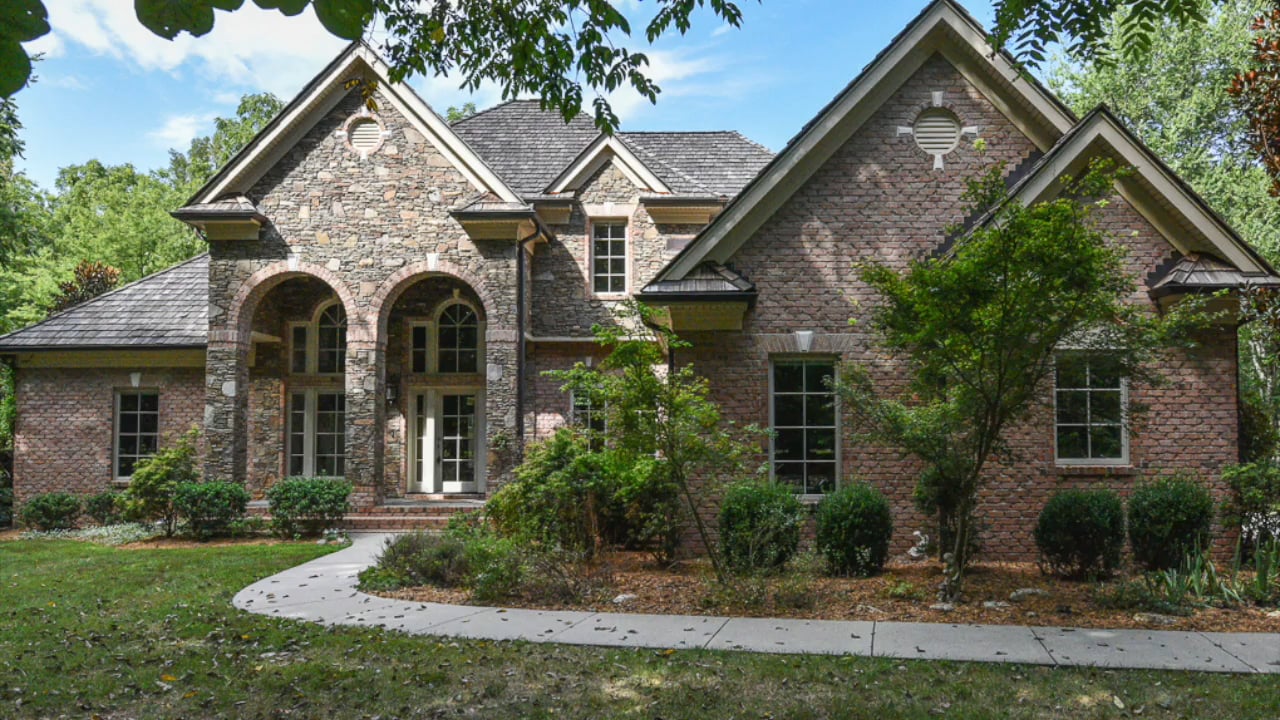 6015 Old Field Drive, in Chapel Hill on Vimeo