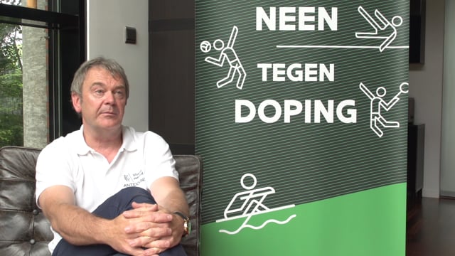 Interview  met Dr. Hans Cooman, coördinerend arts voor  dopingcontroles Nado Vlaanderen