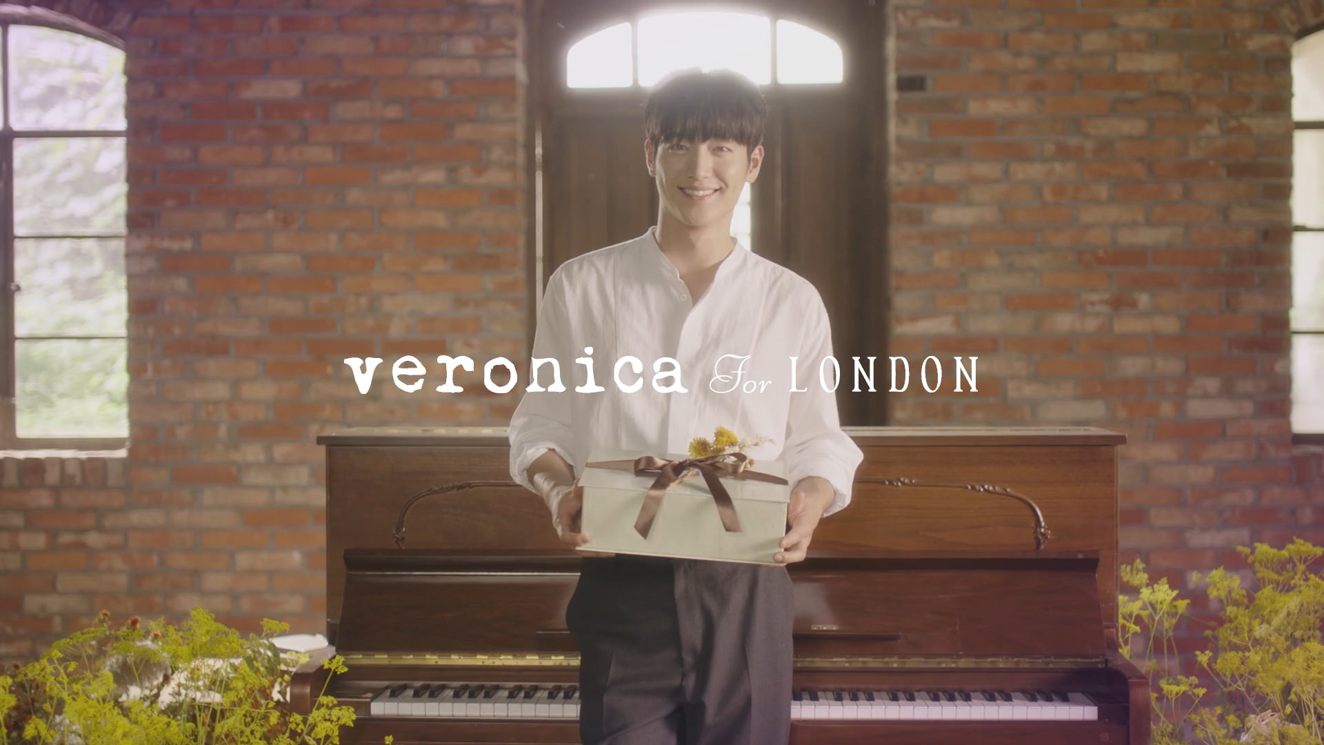 Veronica for LONDON