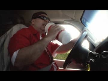 Chromeo - Tenderoni thumbnail