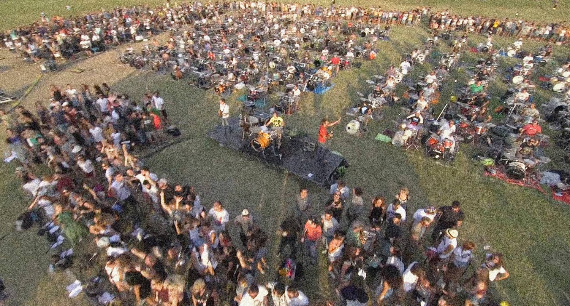 Learn to fly foo fighters rockin 1000 official video on vimeo