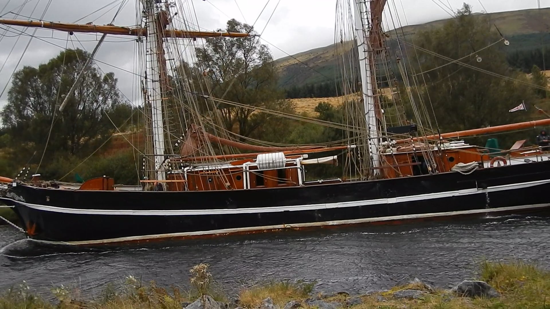 9802 - Day 98 - 14th September - friggin in the riggin on Vimeo