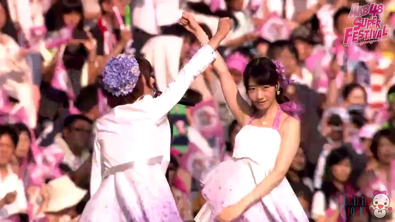 Temodemo no Namida) 宮澤佐江.柏木由紀 @AKB48 Super Festival