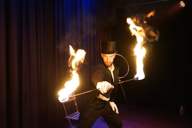 FOYK - Feuershow, LED-Show, FlowArts, Hula Hoop, Objekt Manipulation video preview
