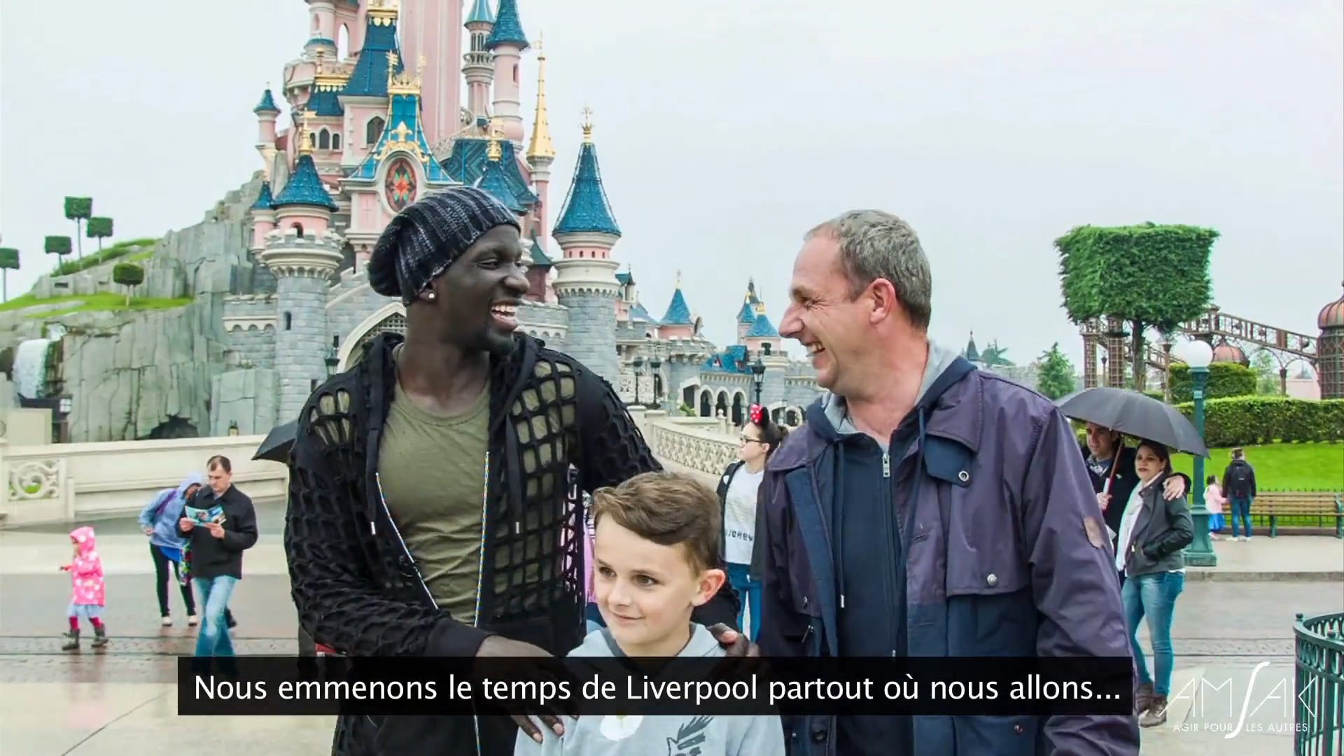 Agir pour les autres... Helping others with AMSAK & An Hour for Others