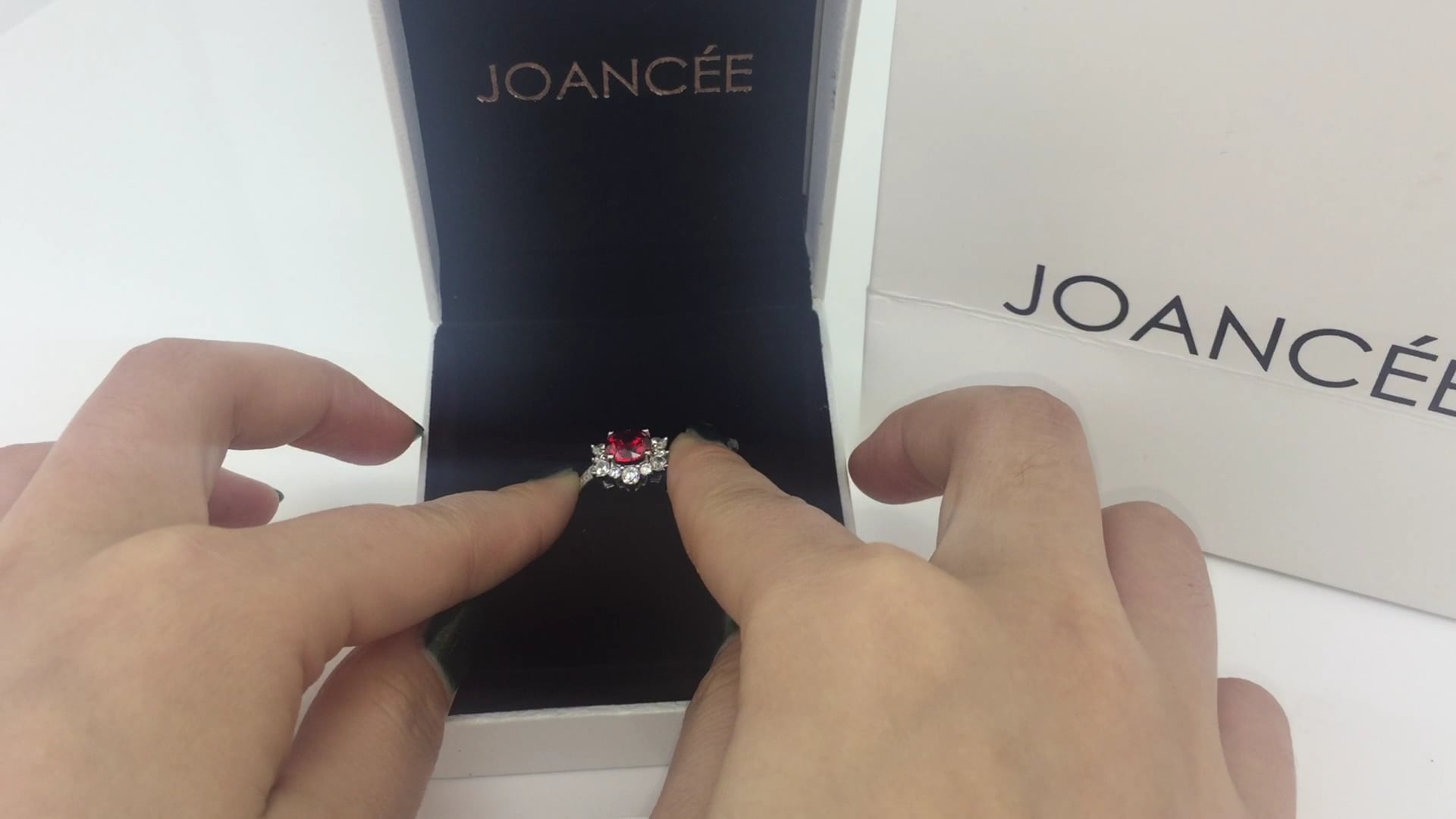 Joancee Jewelry Rings 810203 on Vimeo
