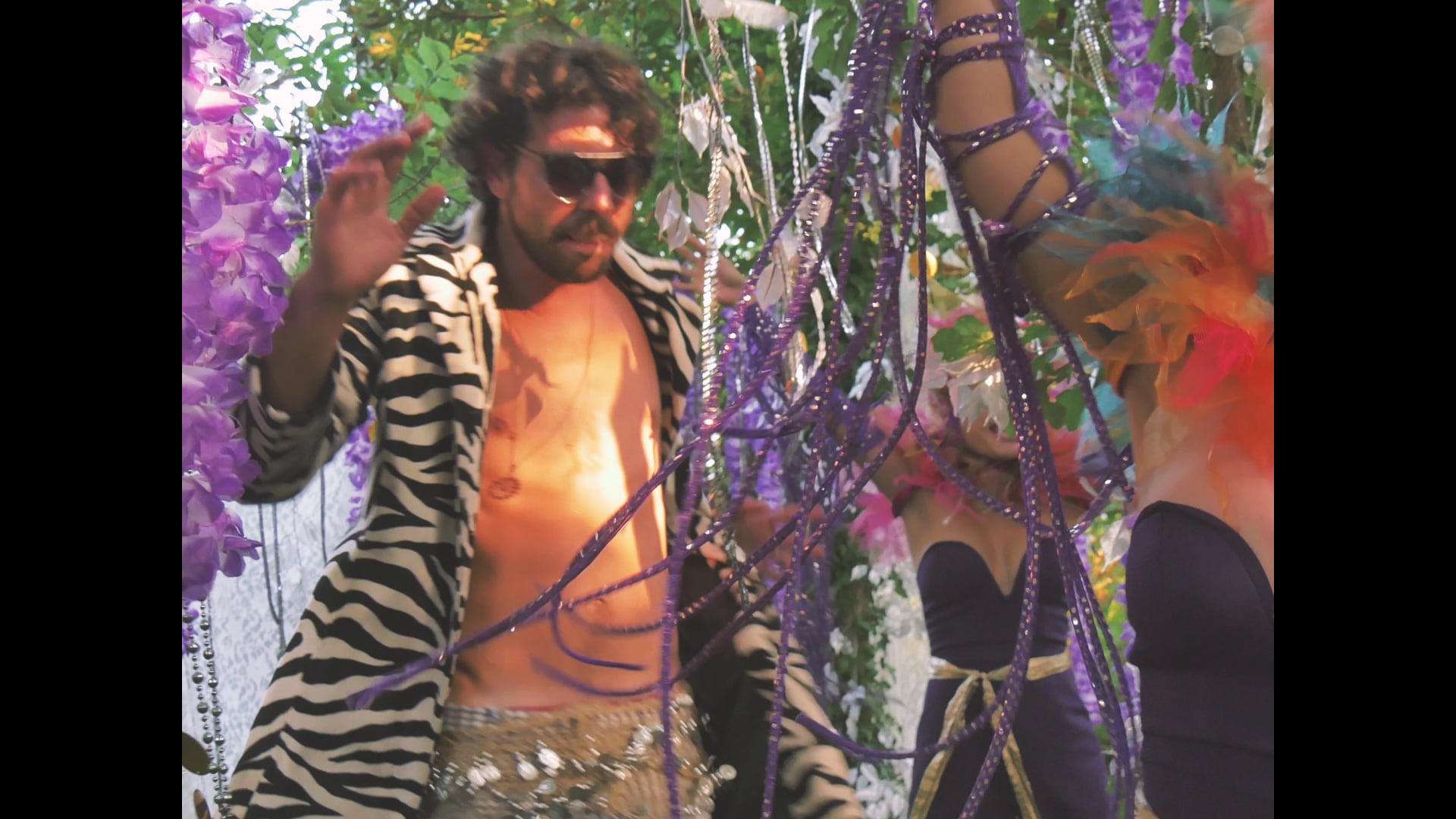 DJANAN TURAN - Dancing Feet / Official Music Video