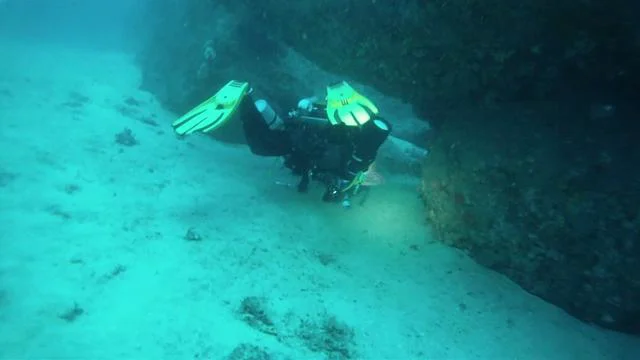 La Pierre à Cassis (-75m) / Marseille / GoPro HD Dive on Vimeo