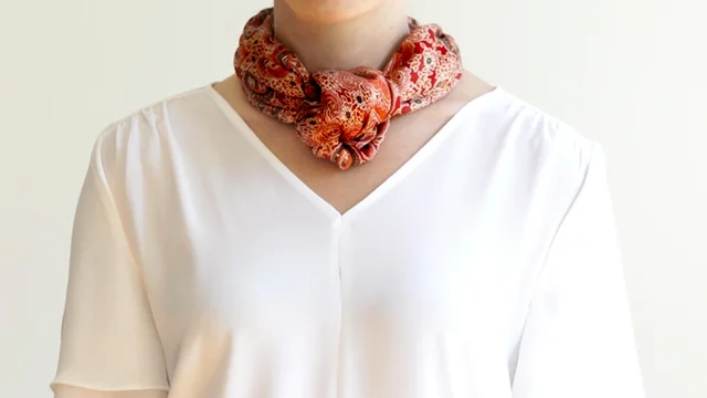 How To: Tie A Square Silk Scarf 5 Ways - ABOUT How To: Tie A Square Silk  Scarf 5 Ways — SHOP How To: Tie A Square Silk Scarf 5 Ways 5