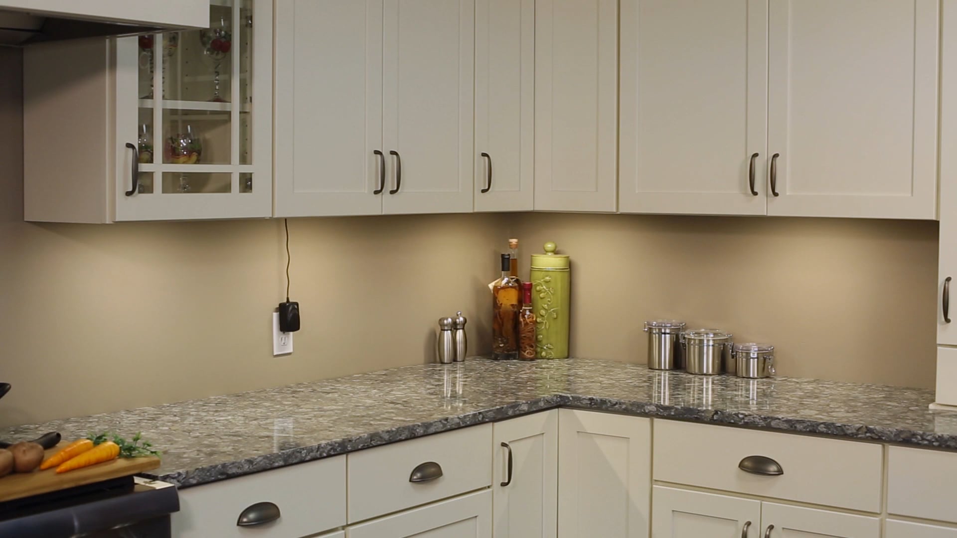 How to Install BLACK+DECKER LED Under Lighting ToolFree on Vimeo