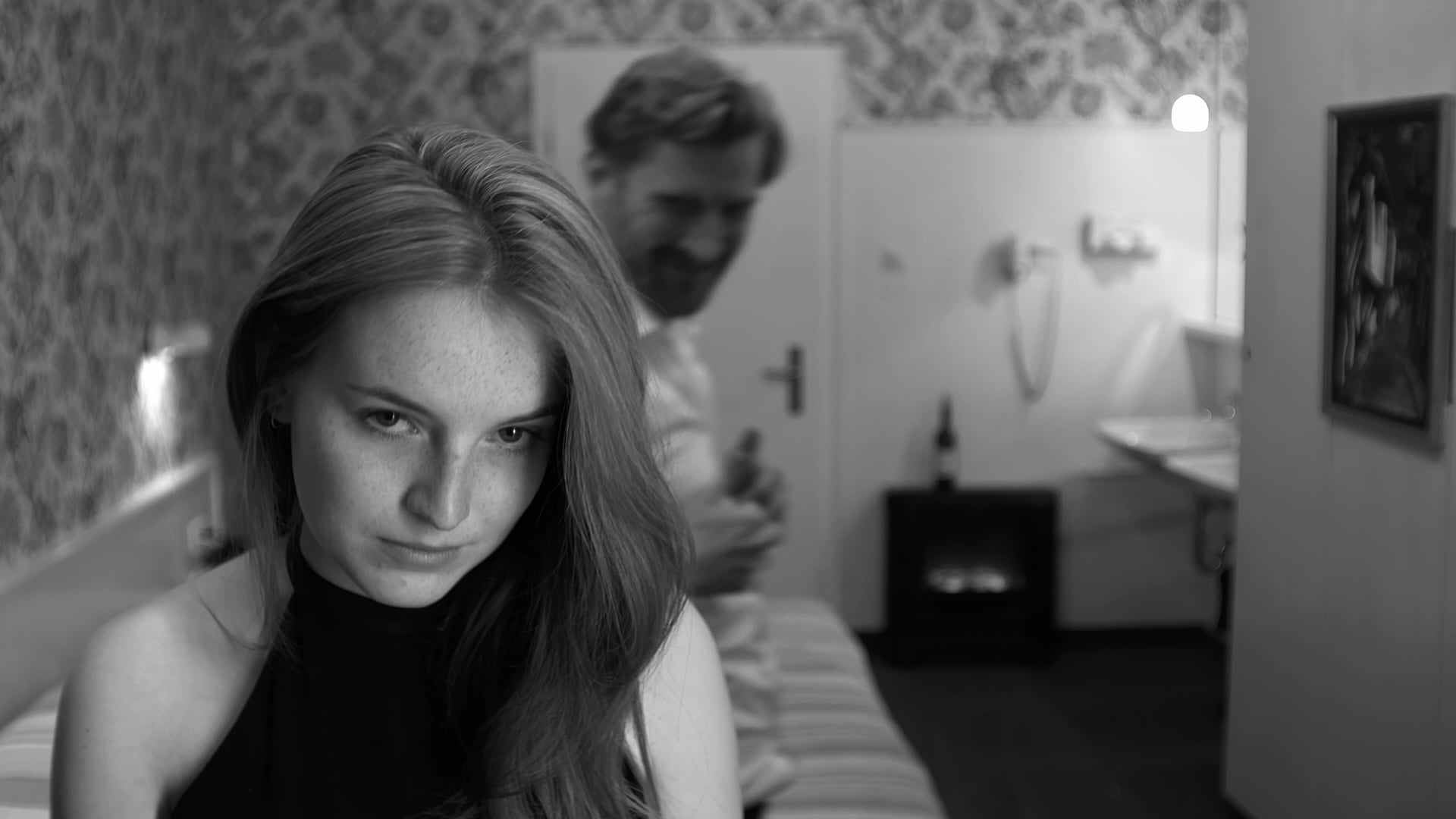 Nachts auf einer Brücke (von Curry Fiasko, Screener)