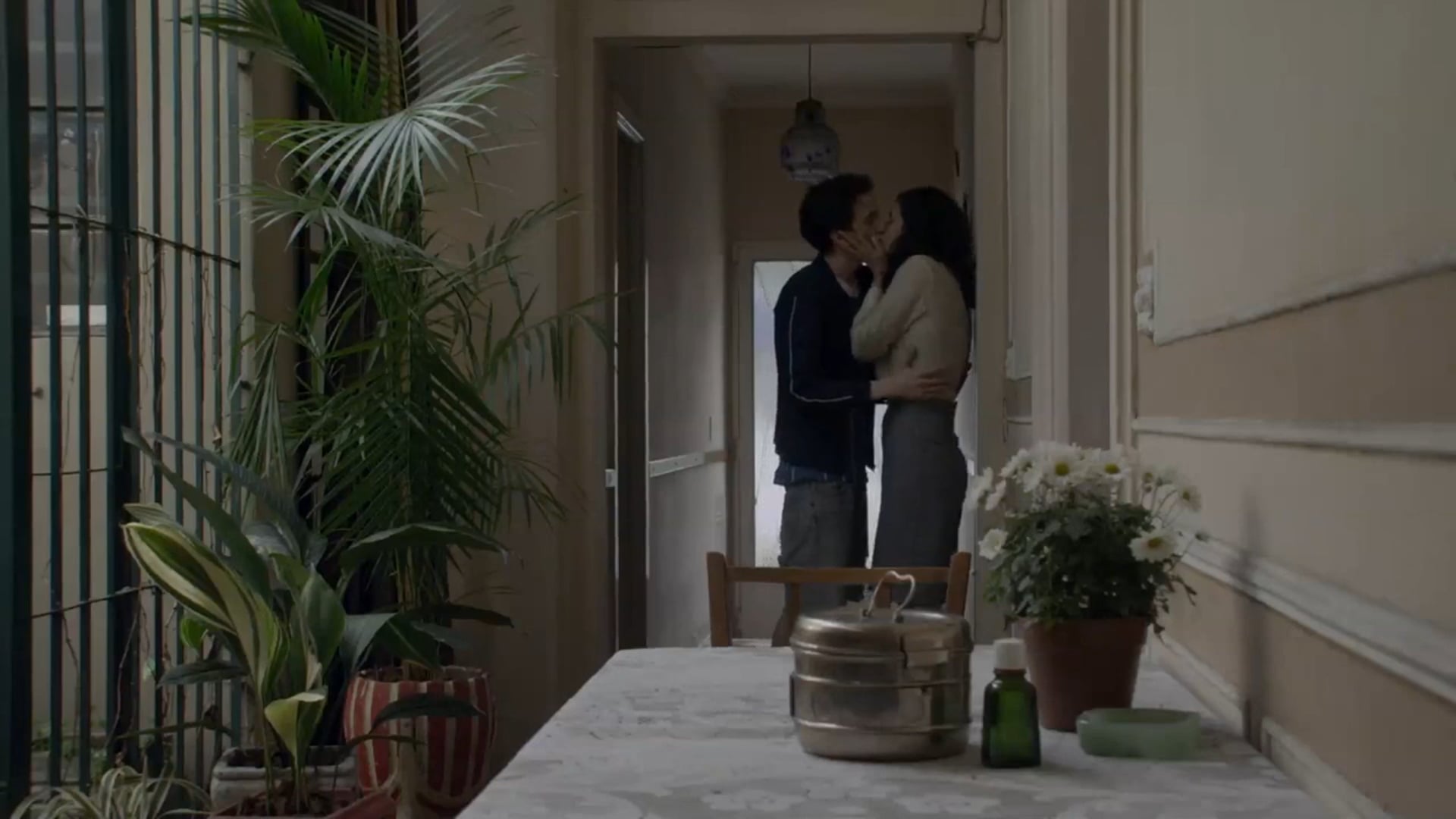 AMORES DE HISTORIA TRAILER